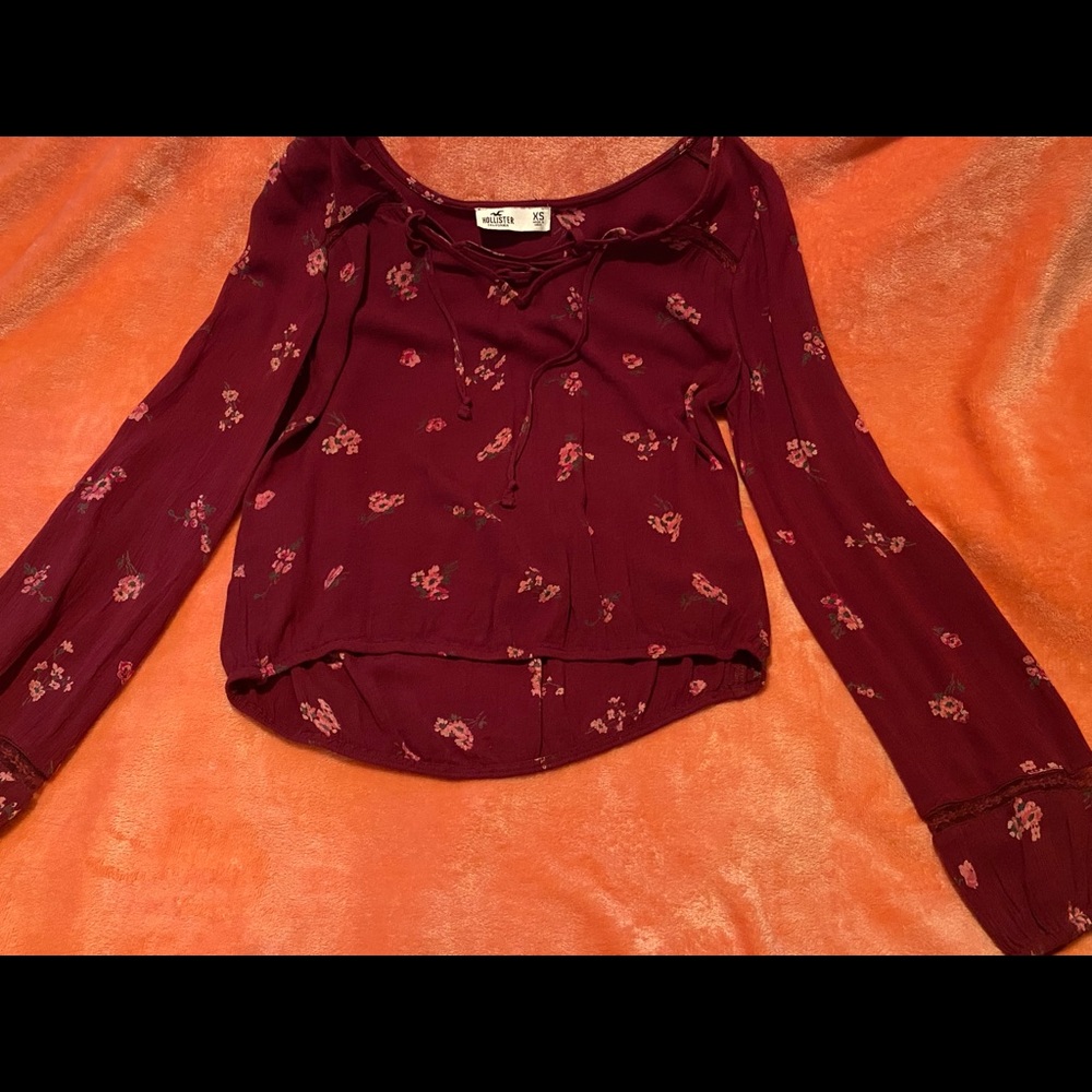 XS Hollister women’s long sleeve